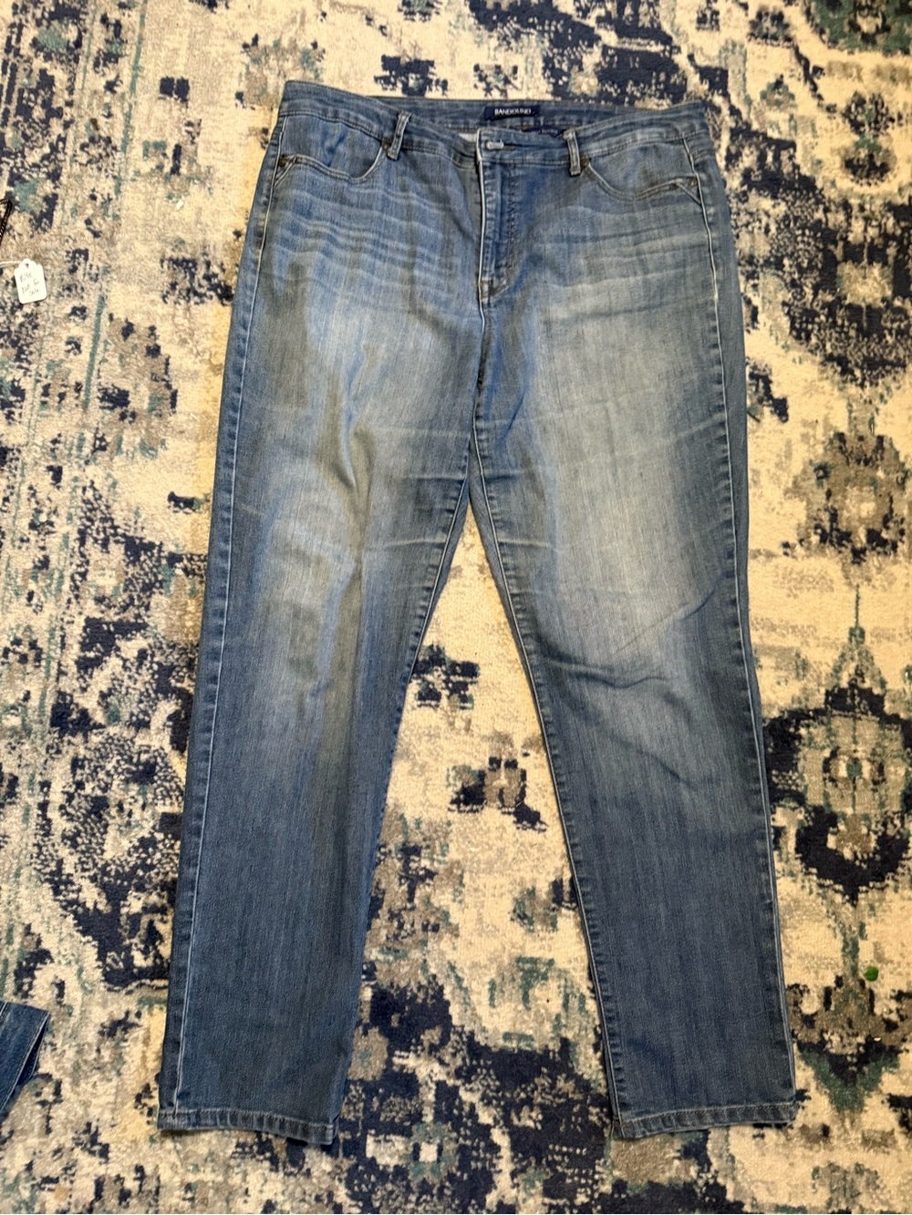 Bandolino - ‘Karyn Boyfriend’ style washed straight leg jeans - size 10